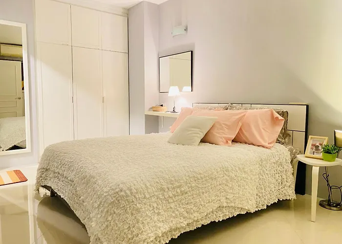 Grand Diamond Suite Condominium Floor11